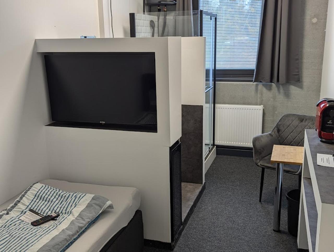Business-Motel & 24H Selfcheckin Heimsheim Eksteriør bilde